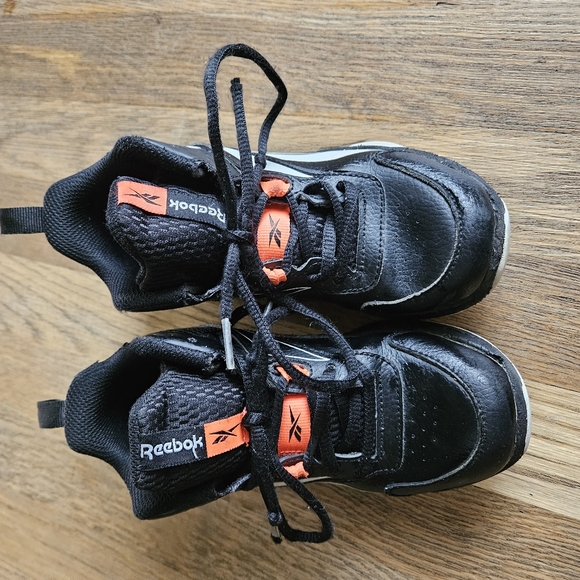 12.5 Kids' More Buckets Mid Top Basketball Shoe - Picture 4 of 5